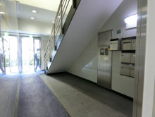 エントランス内部