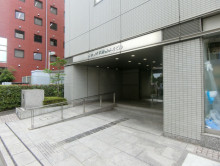 オフィスビル出入口