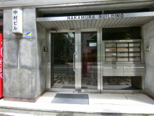 オフィスビル出入り口