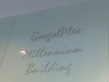 ネームプレート：グーゴルプレックス・ミレニアムビル