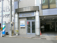 オフィスビル出入口