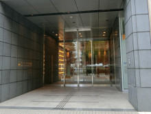 オフィスビル出入口