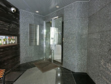 オフィスビル出入口