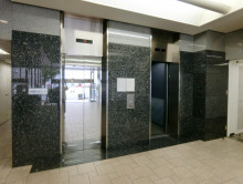 エレベーター(2基)