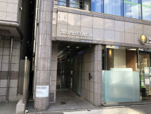 オフィスビル出入口