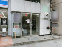 オフィスビル出入口