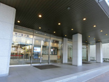 オフィスビル出入口