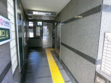 エントランス内部