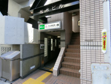 オフィスビル出入口