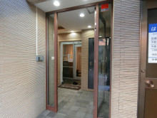 オフィスビル出入口