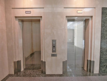 エレベーター(2基)