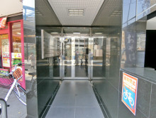 オフィス出入り口