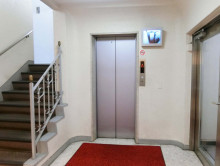 エレベーター(1基)