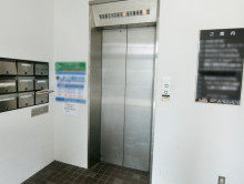 エレベーター(1基)