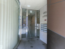 オフィスビル出入口