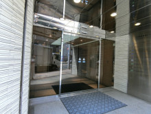 オフィスビル出入口