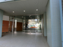 オフィスビル出入口