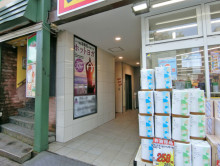 オフィスビル出入口