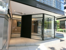 オフィスビル出入口