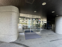 オフィスビル出入口