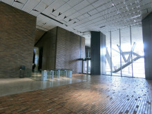 エントランスホール