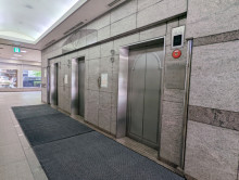 エレベーター（3基）