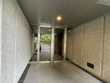 オフィスビル出入口