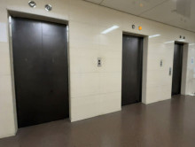 エレベーター（3基）