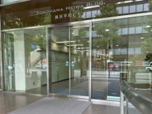 オフィスビル出入口