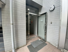 オフィスビル出入口