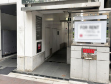 オフィスビル出入口