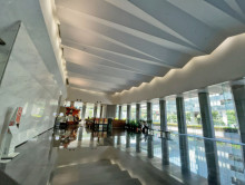 エントランスホール