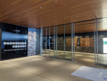 オフィスビル出入口