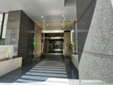 オフィスビル出入口