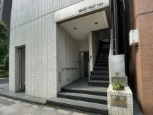 オフィスビル出入口