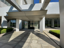 オフィスビル出入口