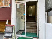 オフィスビル出入口