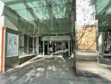 オフィスビル出入口