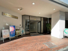 オフィスビル出入口