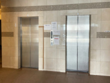 エレベーター(2基)