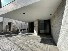 オフィスビル出入口