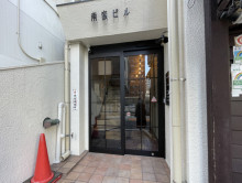 オフィスビル出入口