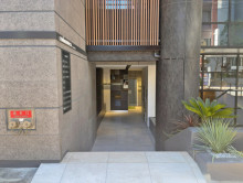 オフィスビル出入口