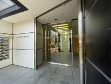 オフィスビル出入口