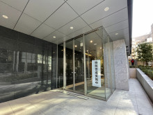 オフィスビル出入口