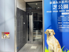 オフィスビル出入口