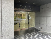 オフィスビル出入口