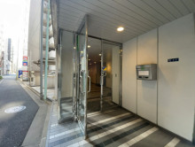 オフィスビル出入口