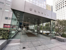 オフィスビル出入口