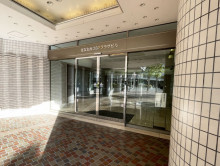 オフィスビル出入口